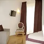 Windsor Opera 4*