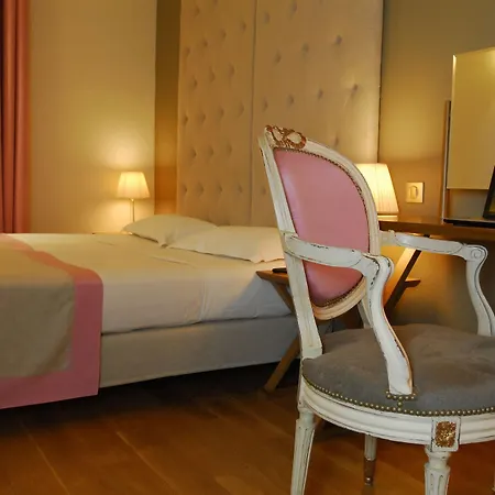 Windsor Opera Hotel