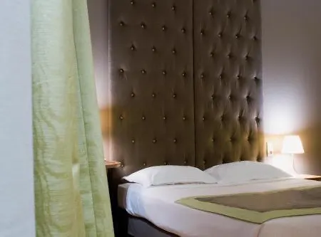 Windsor Opera 4*