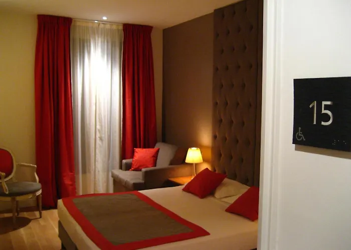 Windsor Opera מלון 4*