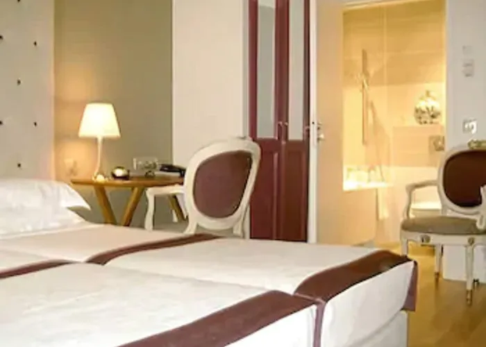 Windsor Opera מלון