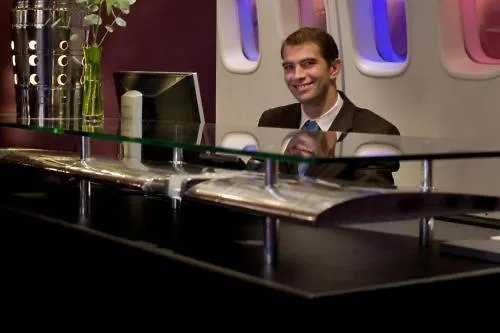 Windsor Opera מלון