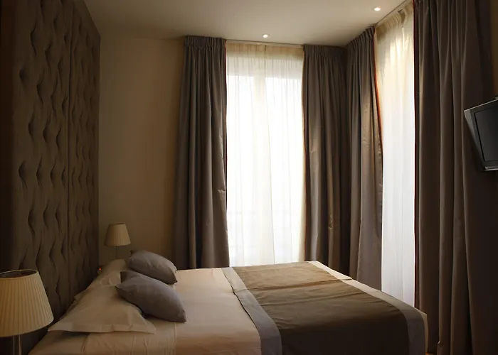 Windsor Opera 4* פריז